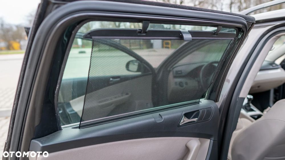 Volkswagen Passat Variant 1.8 TSI Comfortline - 17