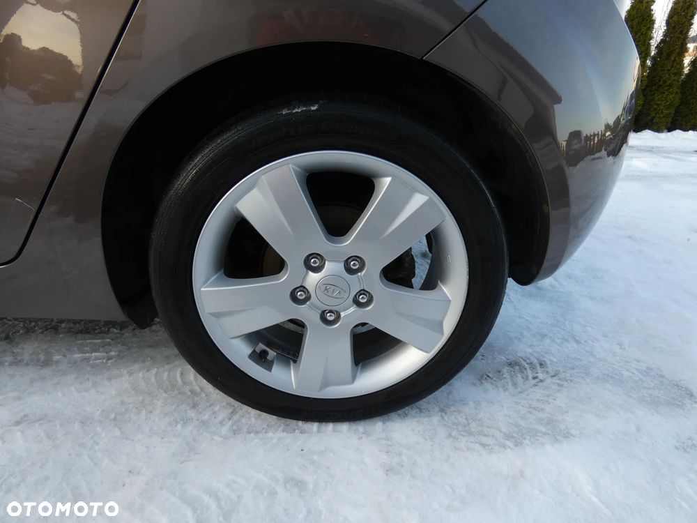 Kia Venga 1.6 CVVT Dream Team Edition - 16