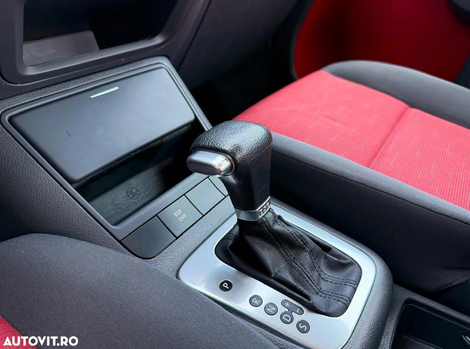 Volkswagen Golf Plus 1.9 TDI DPF DSG Edition - 3