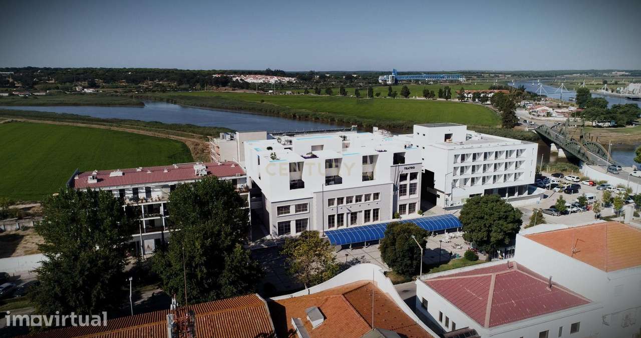 Apartamento Triplex T2 com Piscina Privada no Coração de Alcácer do Sa - Grande imagem: 4/9