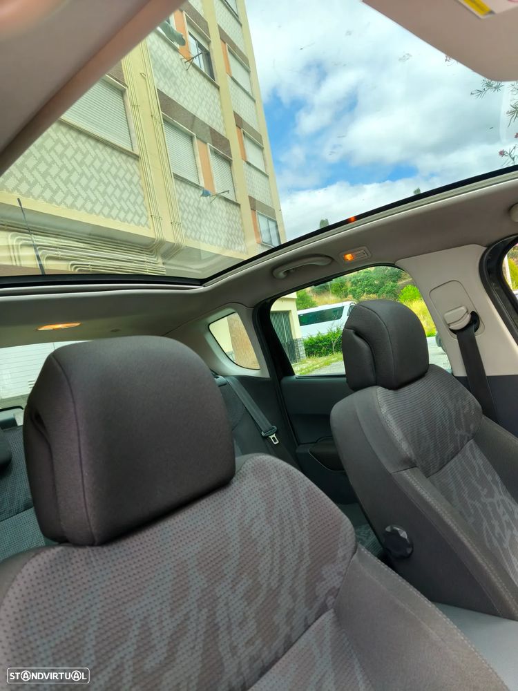 Peugeot 3008 1.6 HDi Executive - 5
