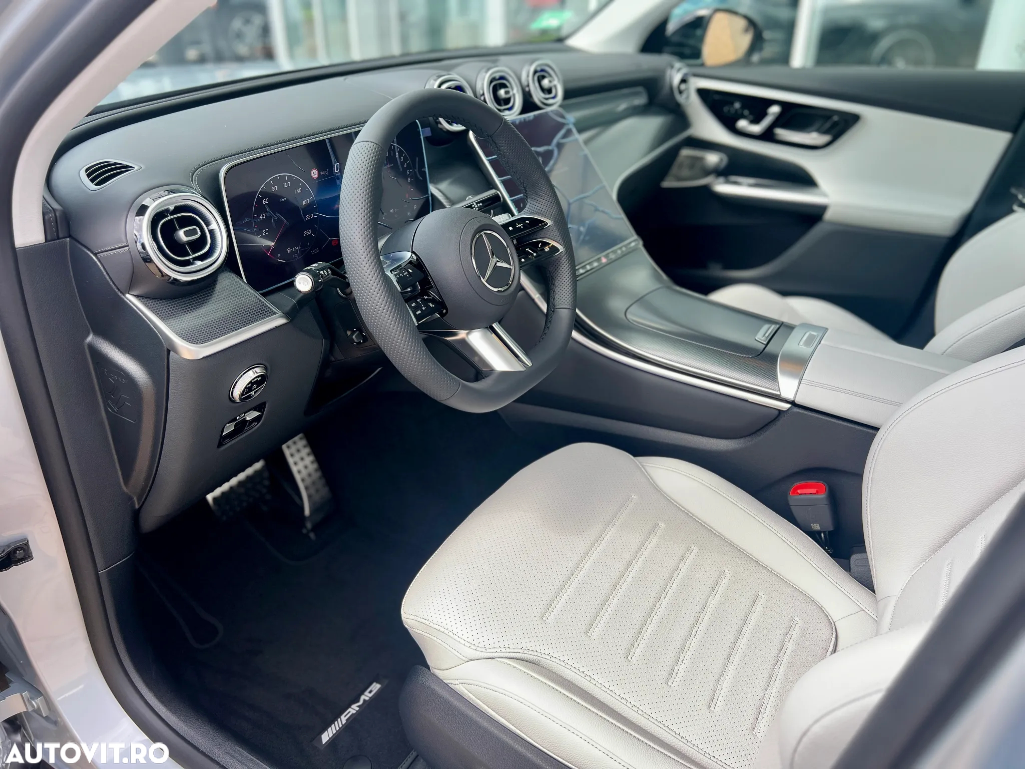 Mercedes-Benz GLC 300 e 4MATIC - 10