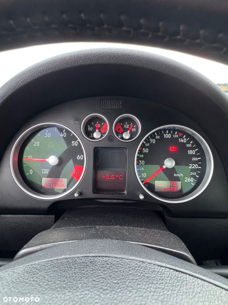 Audi TT Coupé 1.8T - 12