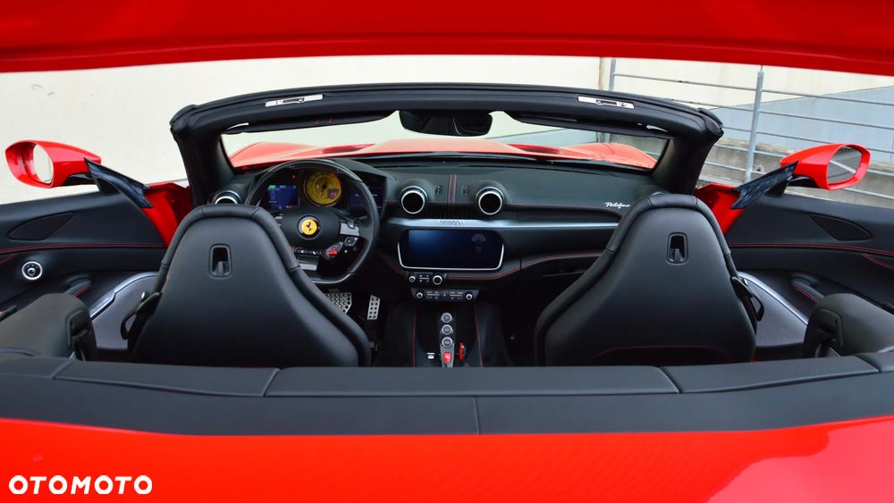 Ferrari Portofino - 8
