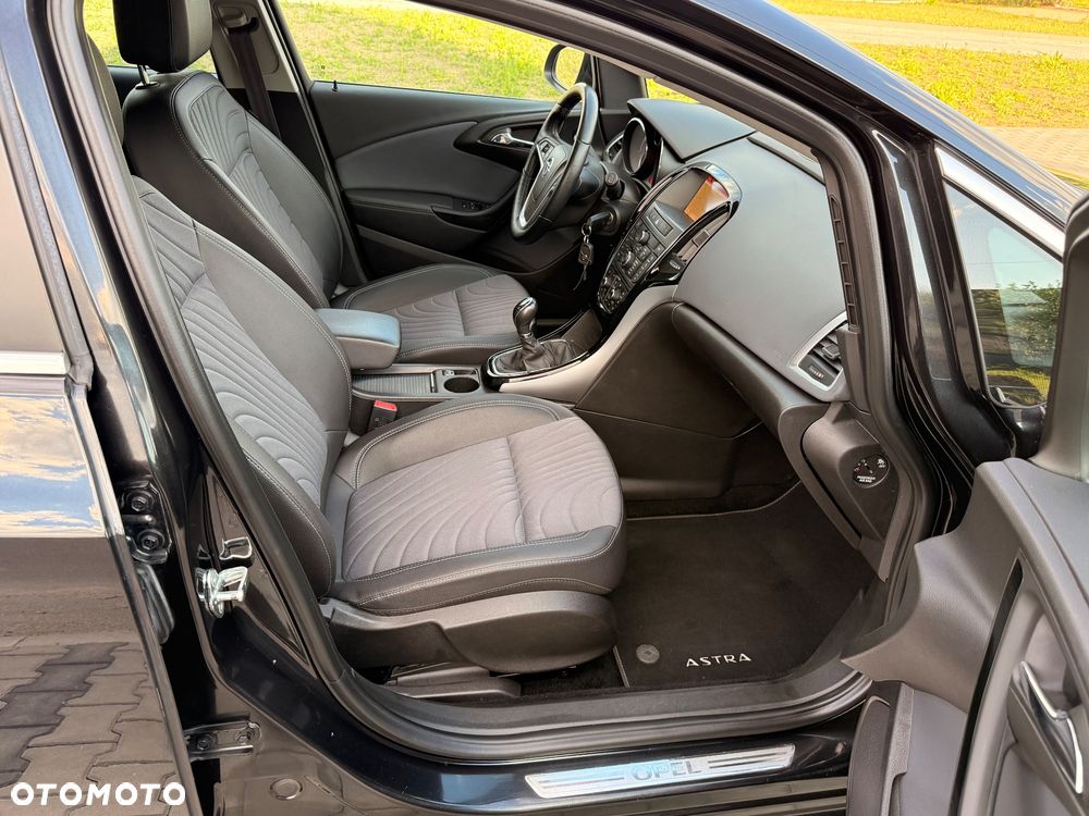 Opel Astra 1.4 T Essentia - 22