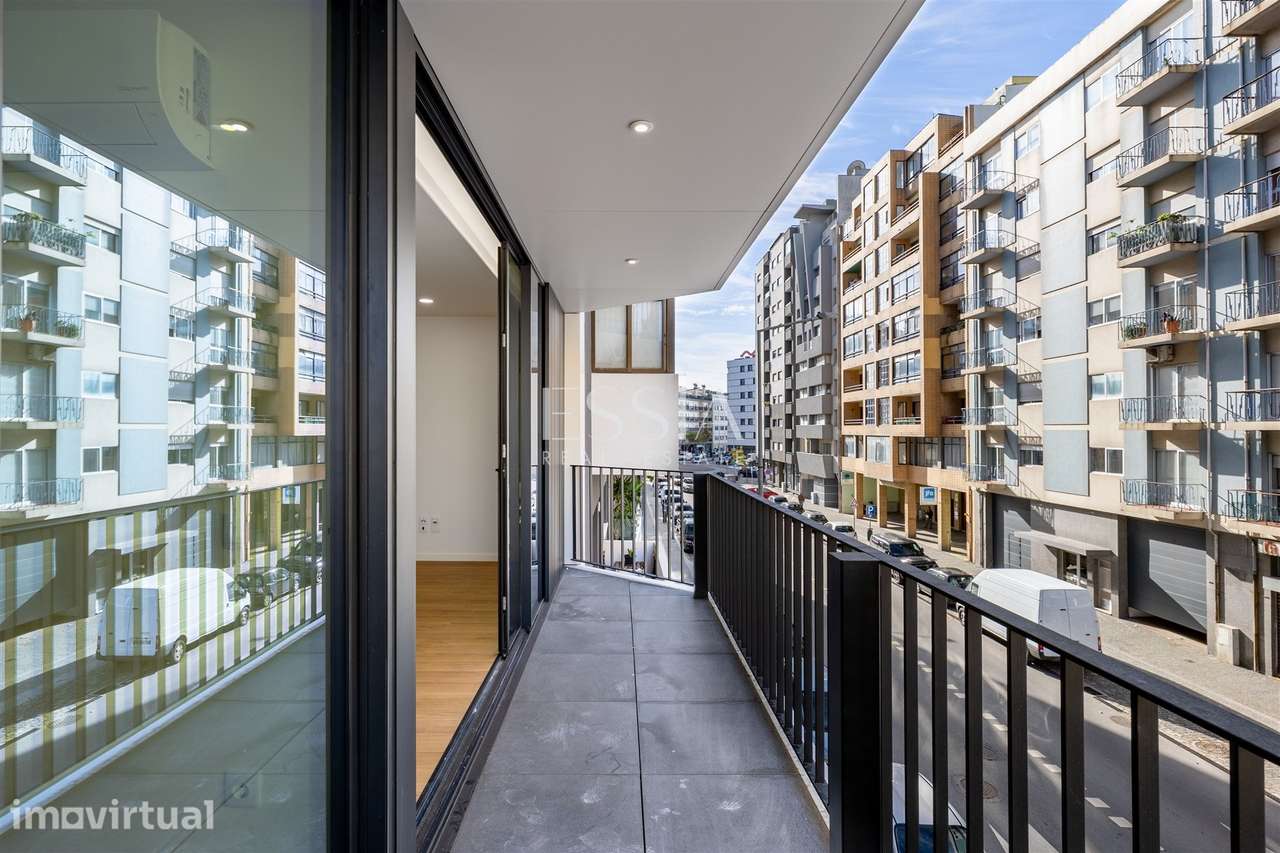 Apartamento T1 com Varanda a 300 m da Praia em Matosinhos Sul - Grande imagem: 4/27