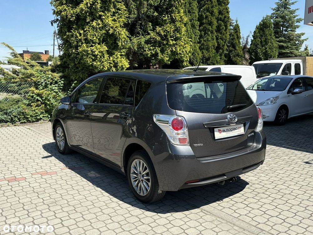Toyota Verso - 5