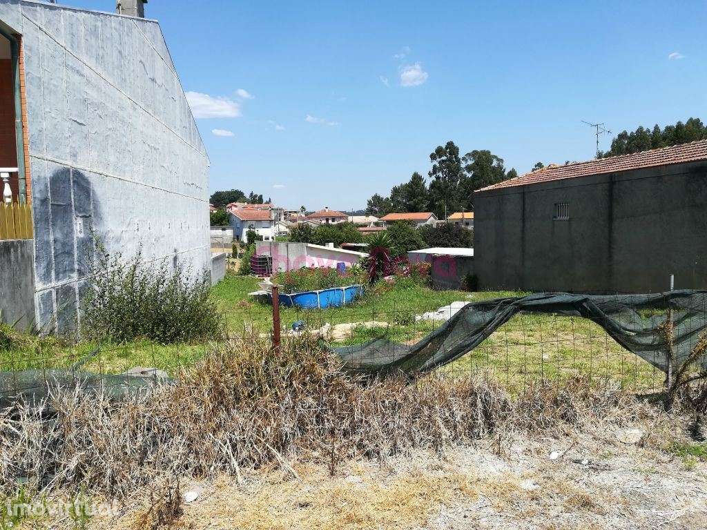 Terreno p/ Construção Moradia Geminada próximo centro de Sanguedo - Grande imagem: 2/6