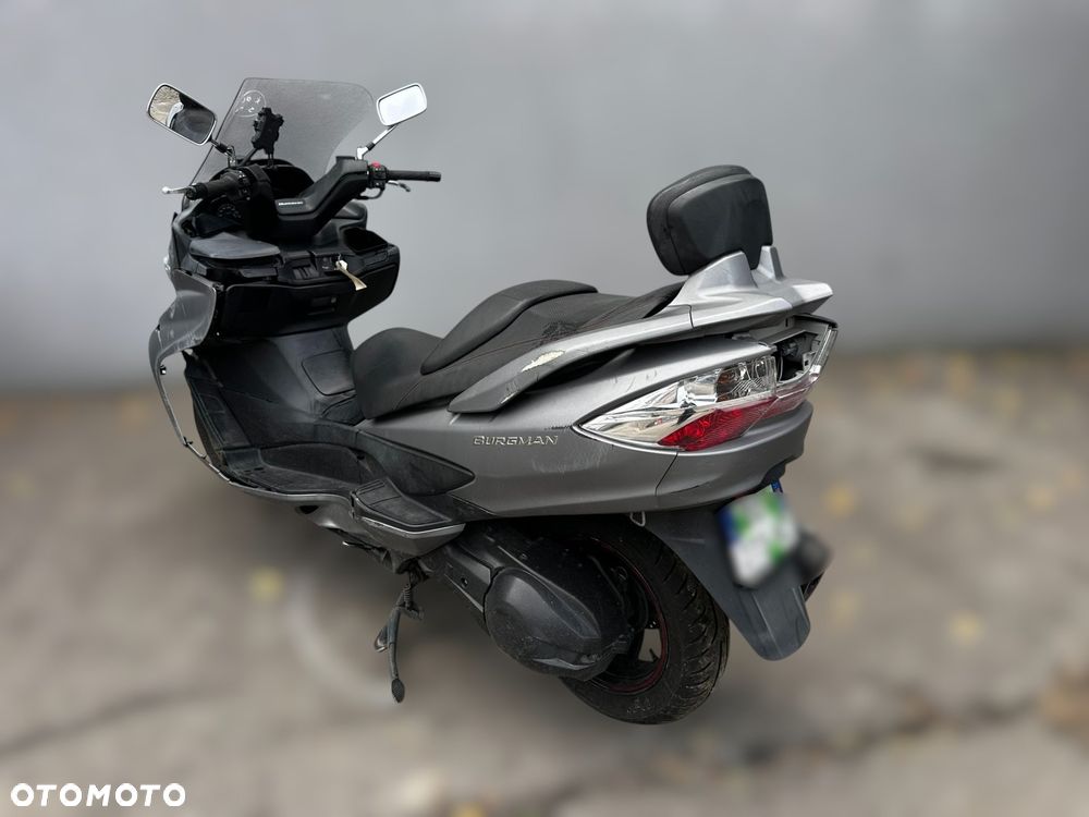 Suzuki Burgman - 4