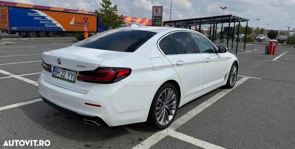 BMW Seria 5 530i AT MHEV - 2