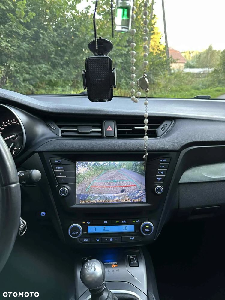 Toyota Avensis Touring Sports 1.8 Executive - 11