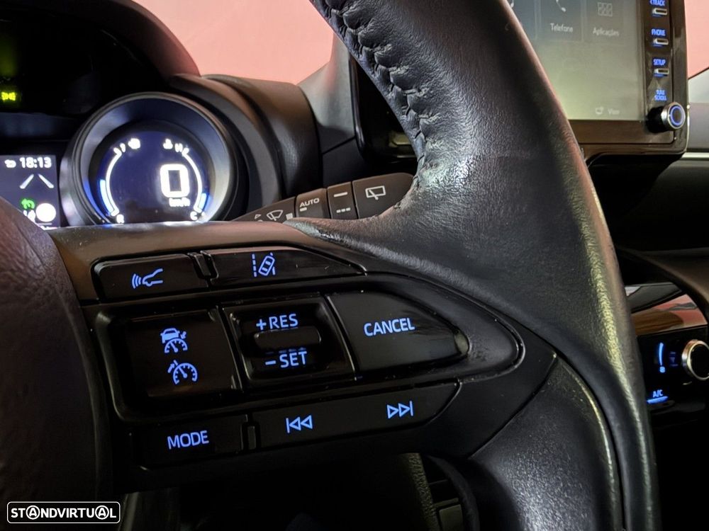 Toyota Yaris Cross 1.5 HDF Comfort Plus - 15