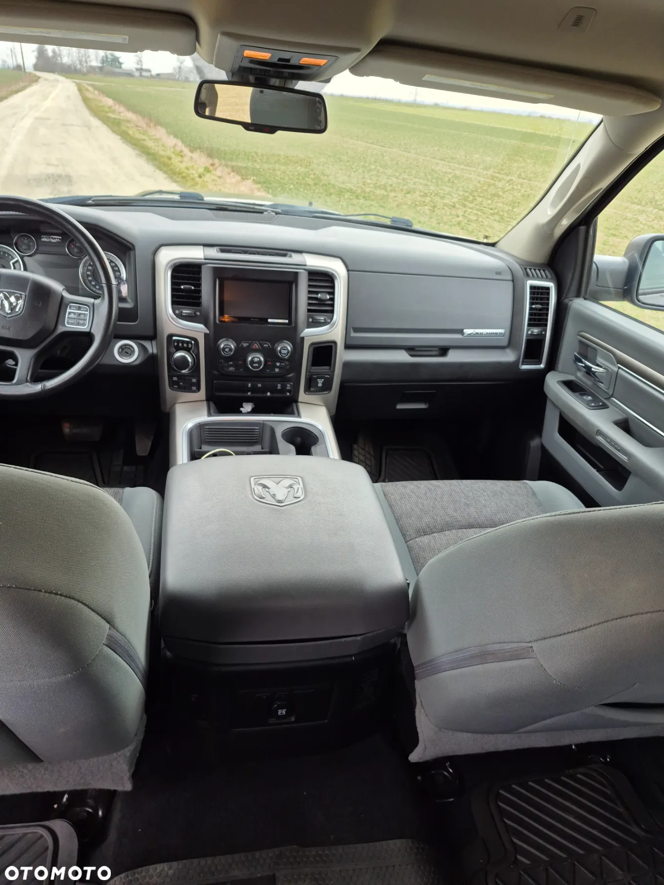 Dodge RAM 1500 5.7 4x4 - 8