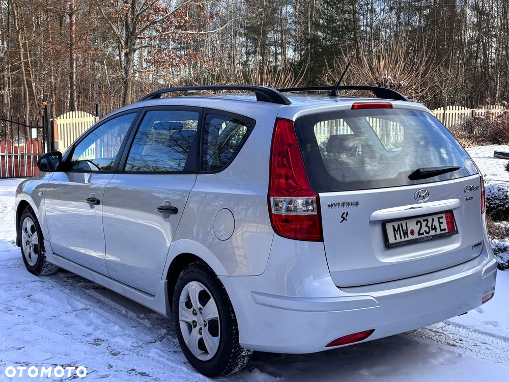 Hyundai i30 1.6 CRDi FIFA WM Edition - 4