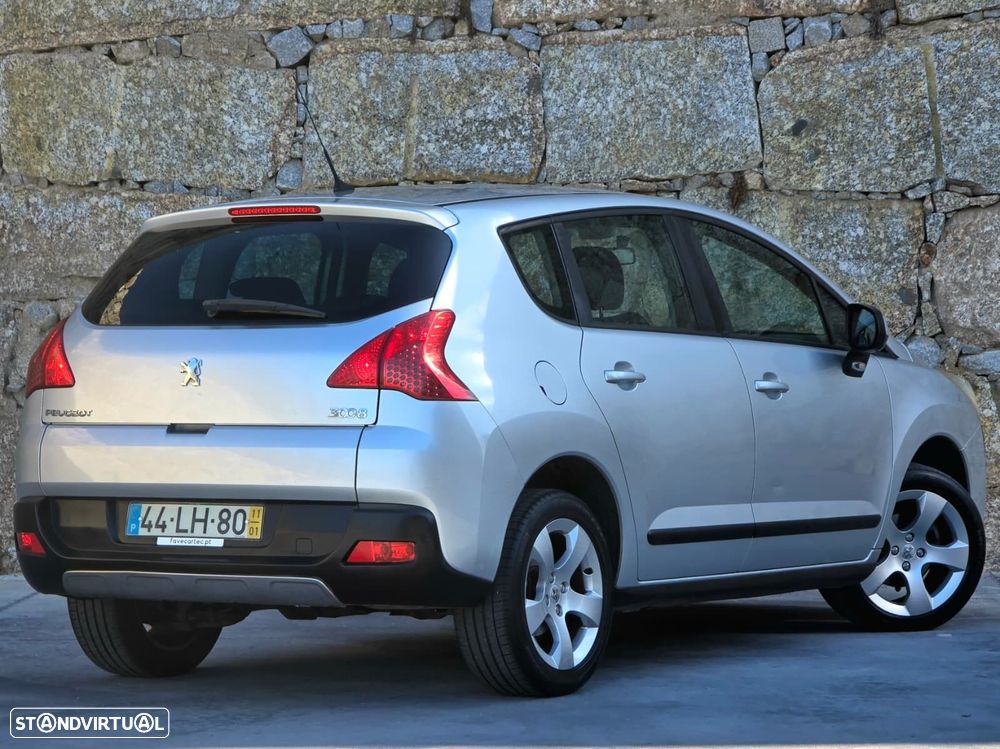 Peugeot 3008 1.6 HDi Premium JLL17 - 6