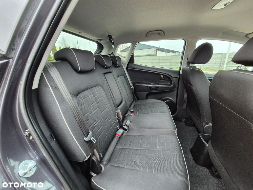 Kia Venga 1.4 CRDi 90 Edition 7 - 27