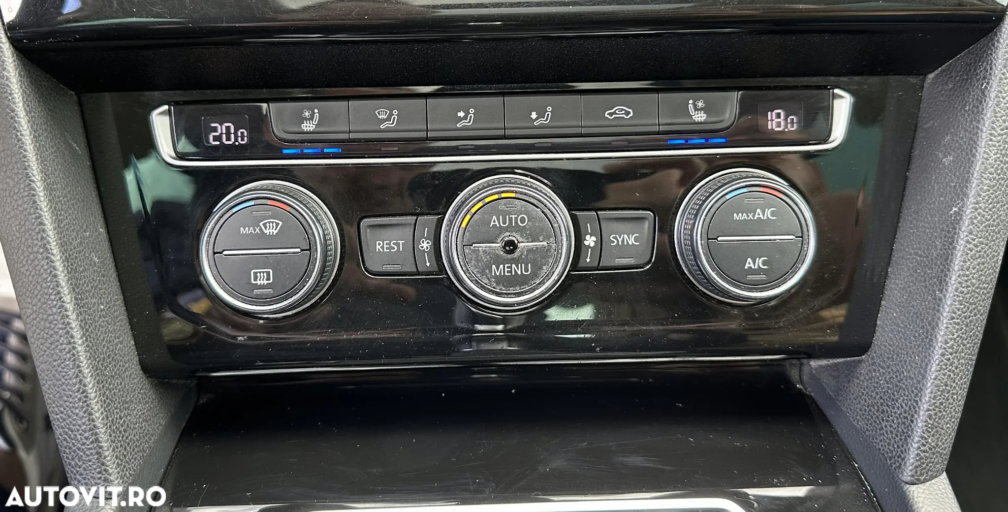 Volkswagen Passat - 21