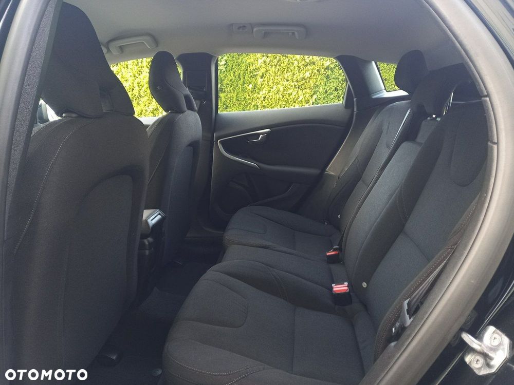 Volvo V40 D2 Kinetic - 27