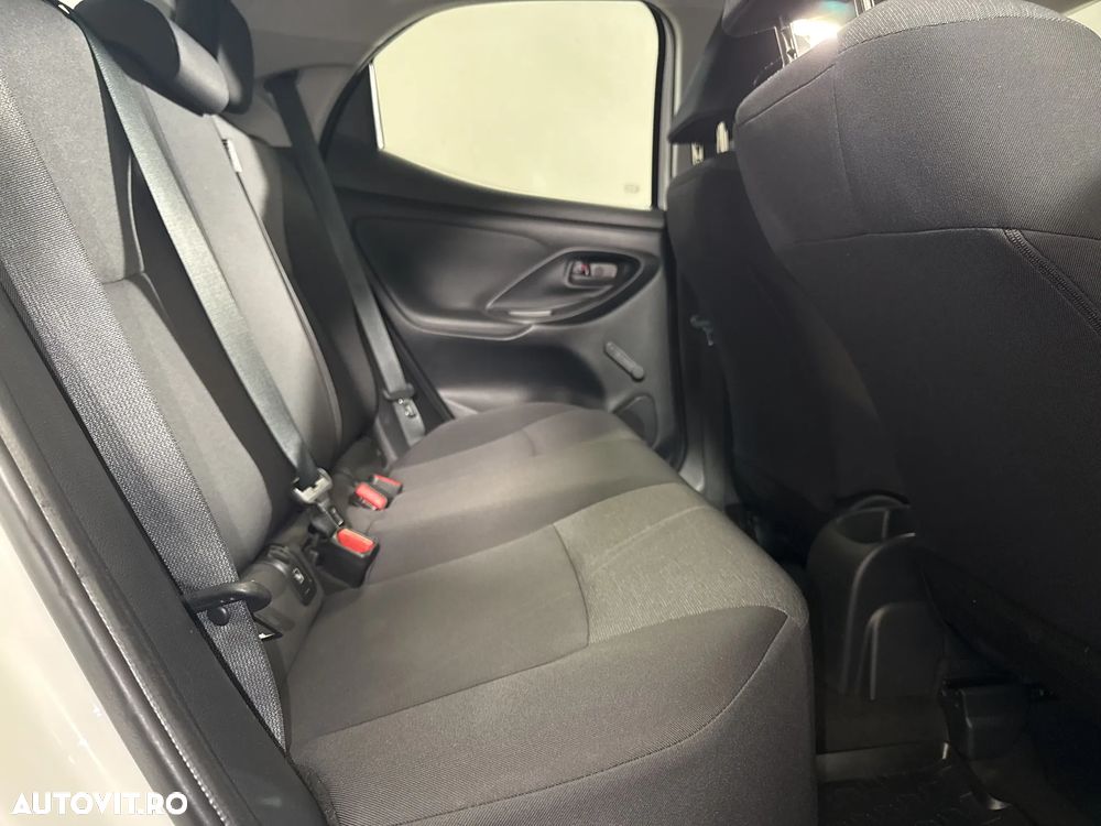 Toyota Yaris - 13