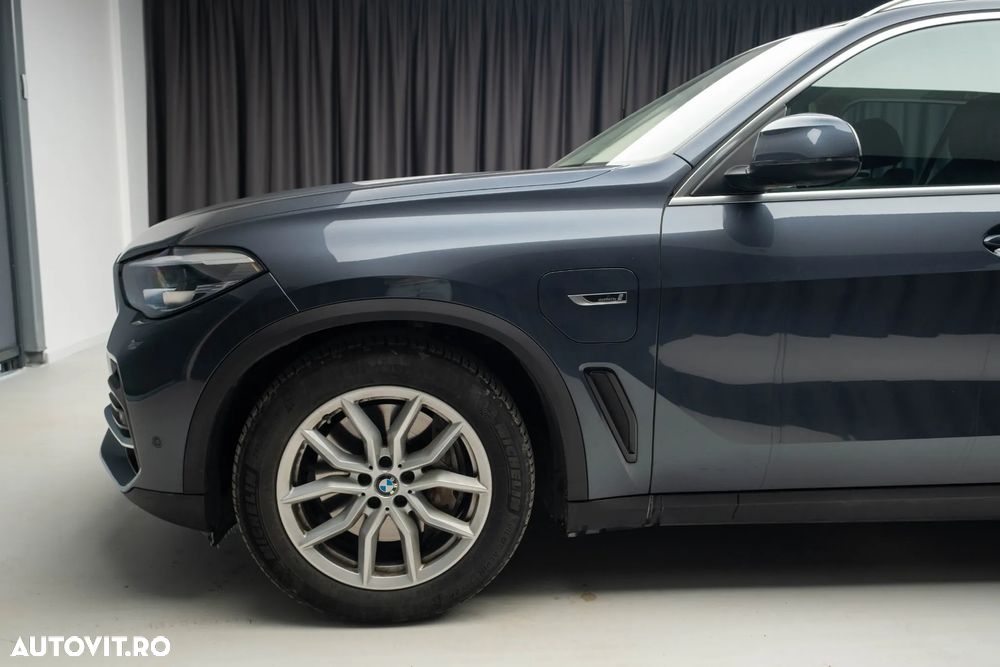 BMW X5 xDrive45e - 14
