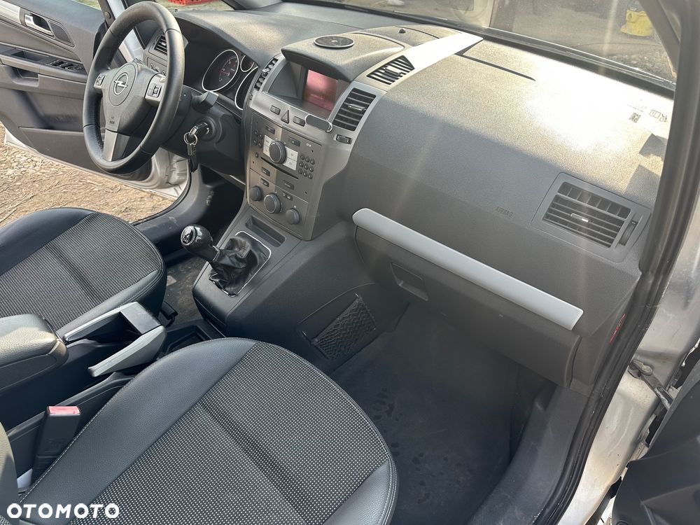 Opel Zafira 1.9 CDTI Navi - 4