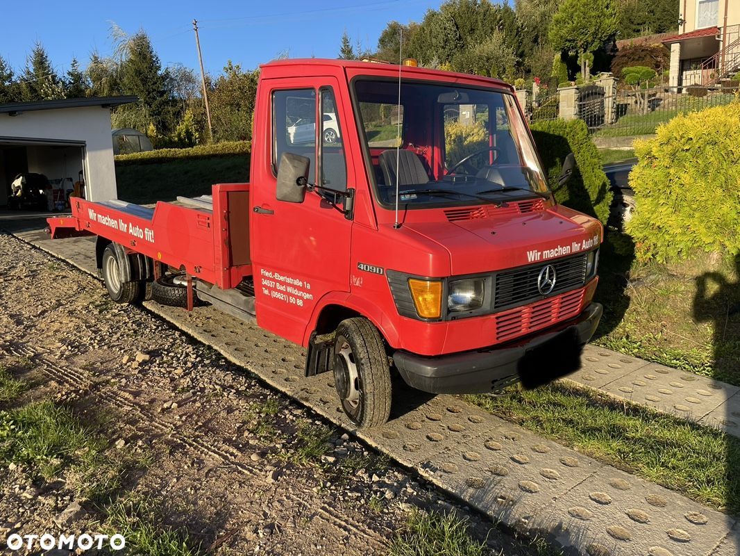 Mercedes-Benz 309D - 1