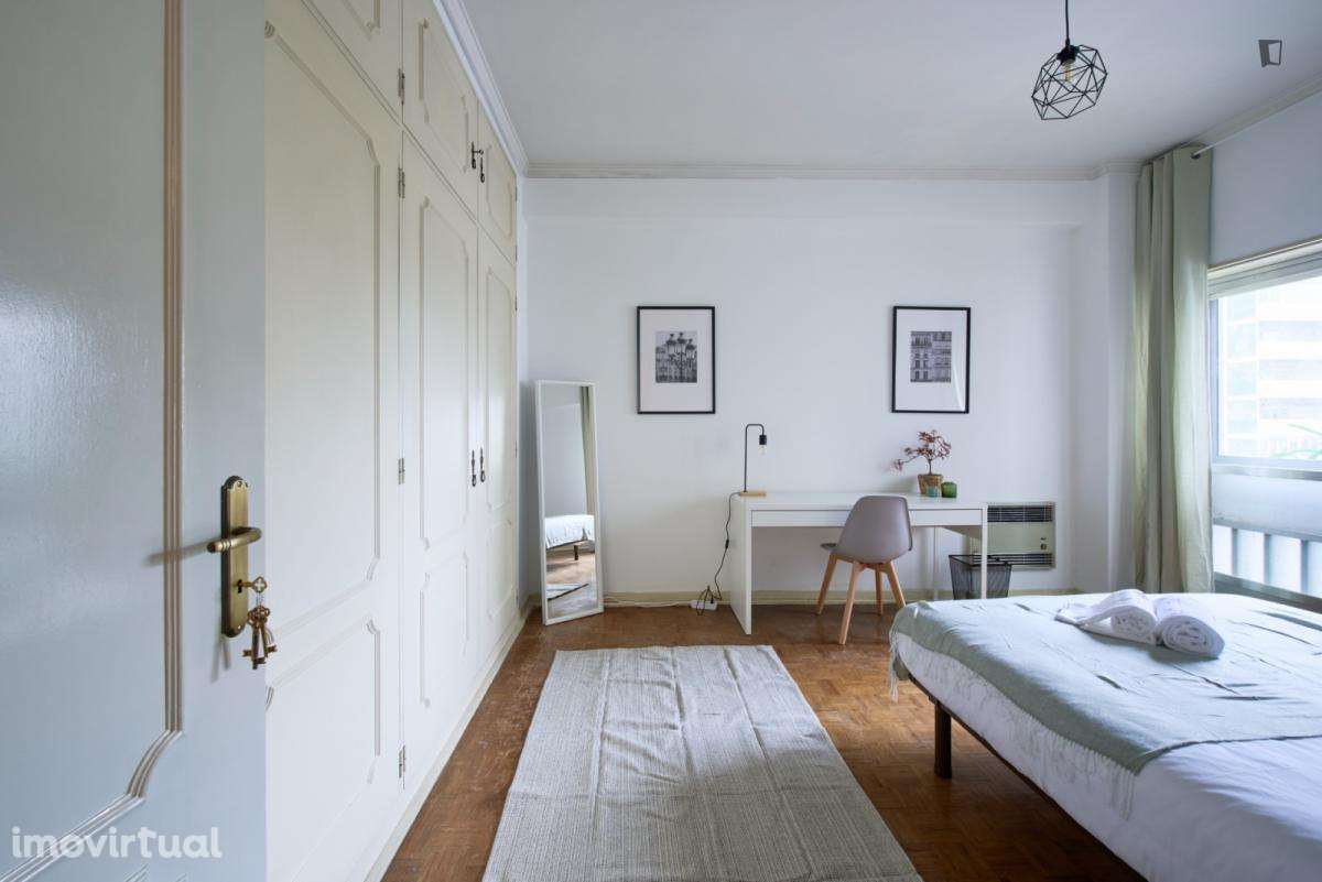 Quarto - localizado em Roma-Areeiro Lisbon - Grande imagem: 3/54