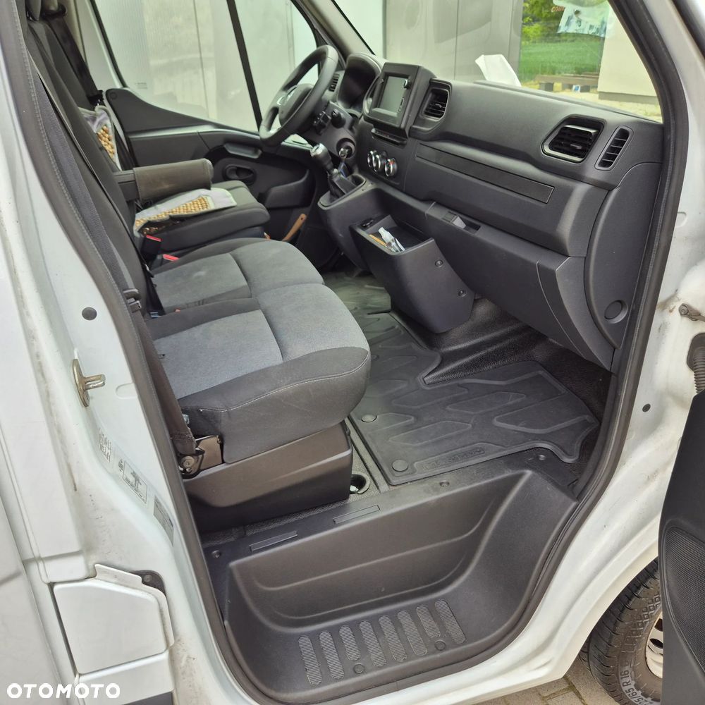 Renault Master - 25