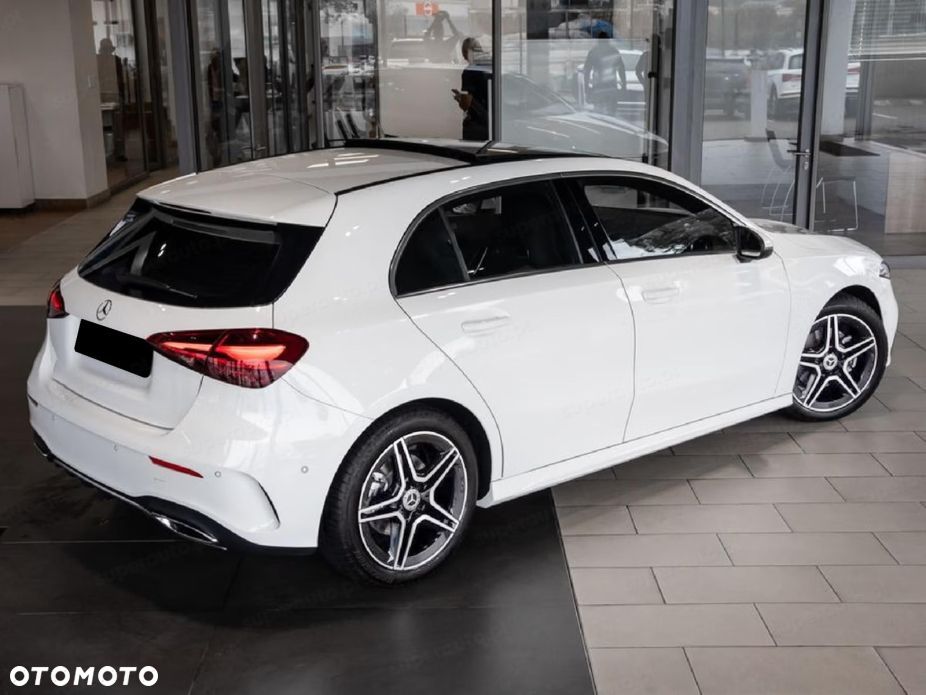 Mercedes-Benz Klasa A 220 4-Matic AMG Line 8G-DCT - 3
