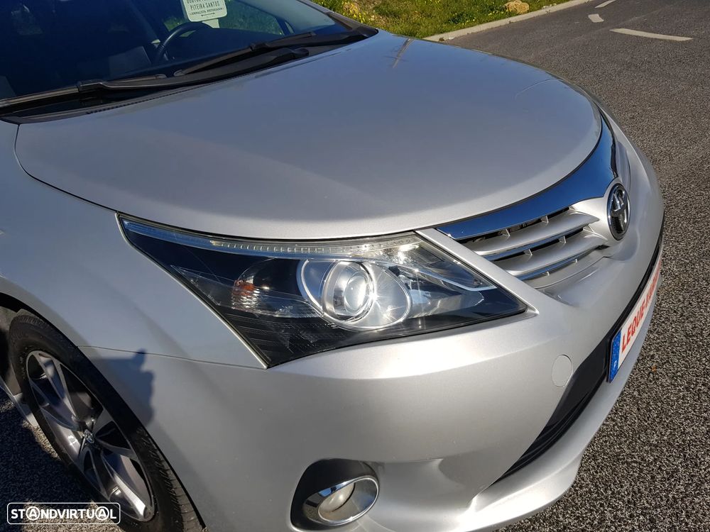 Toyota Avensis SW 2.0 D-4D Luxury+Navi - 60