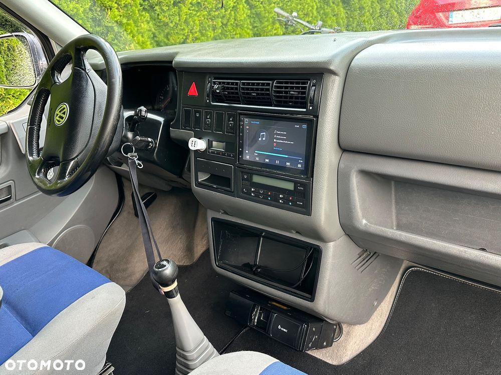 Volkswagen Multivan - 8