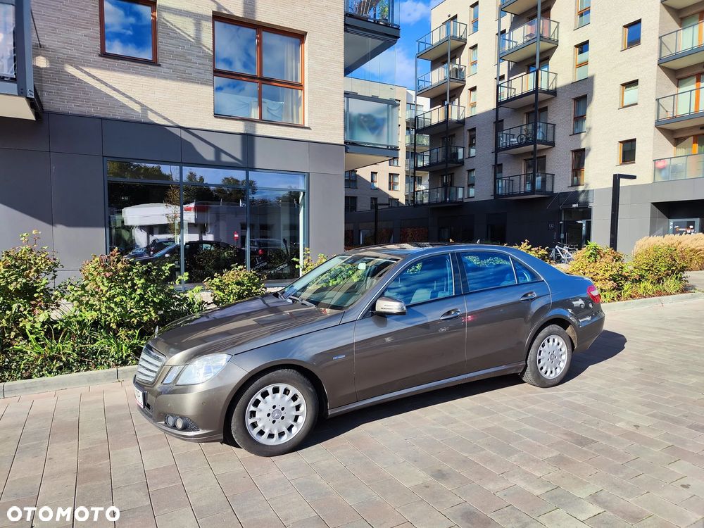 Mercedes-Benz Klasa E 250 CDI DPF BlueEFFICIENCY Automatik Elegance - 1