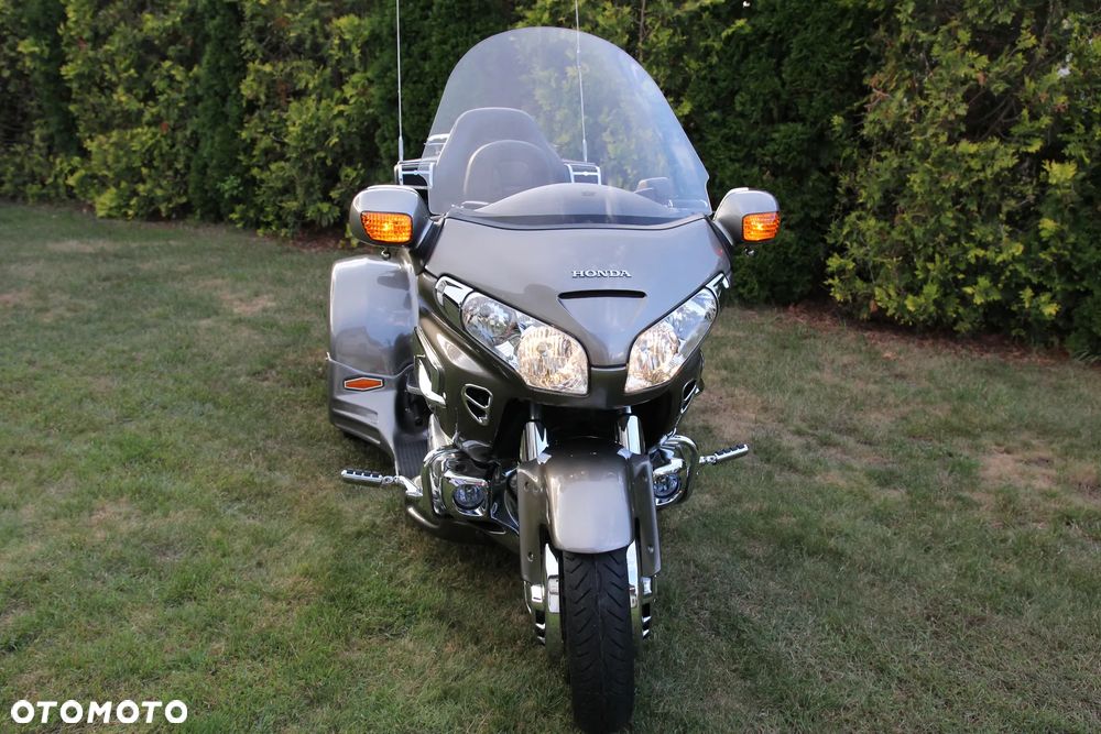Honda GL - 11