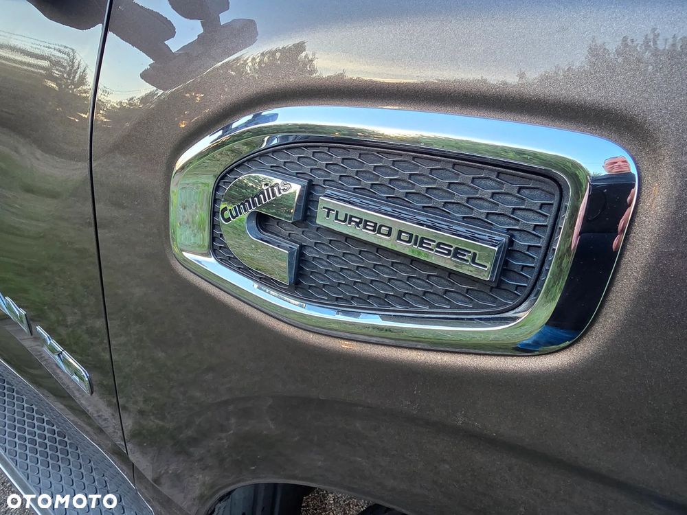 Nissan Titan - 12