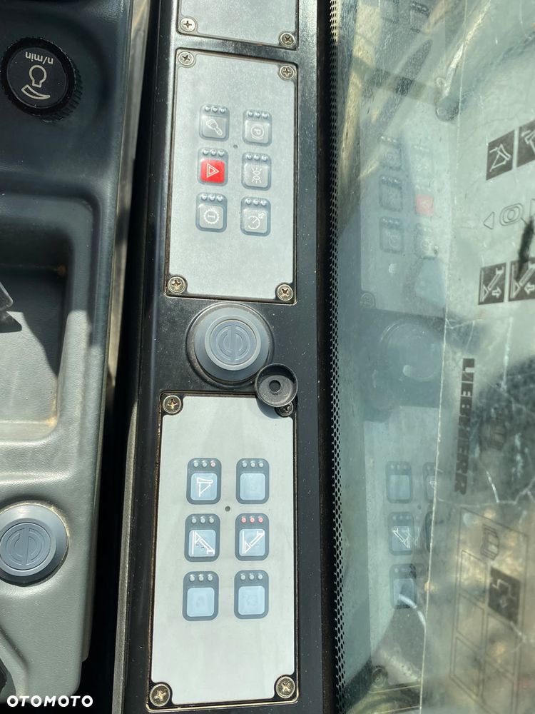 Liebherr A 912 Compact Litronic 2 Łyżki + Widły - 30