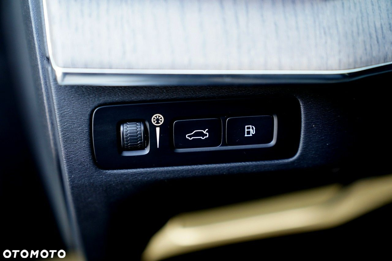 Volvo XC 90 - 29