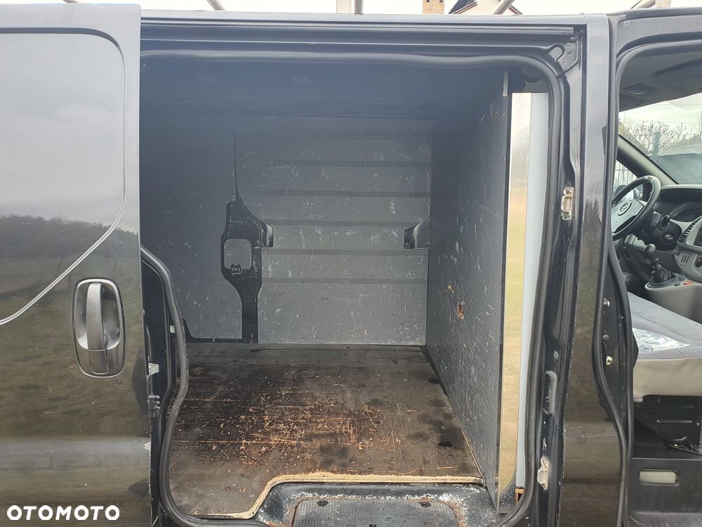 Opel Vivaro - 10