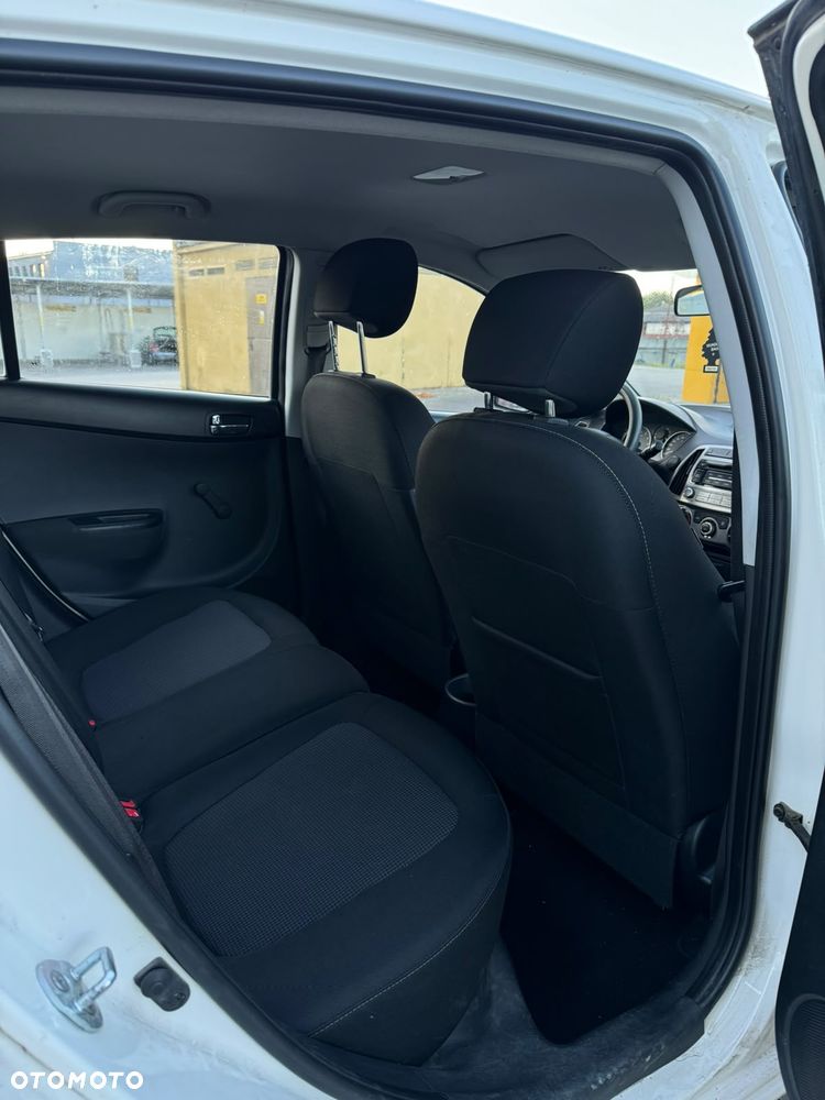 Hyundai i20 - 8
