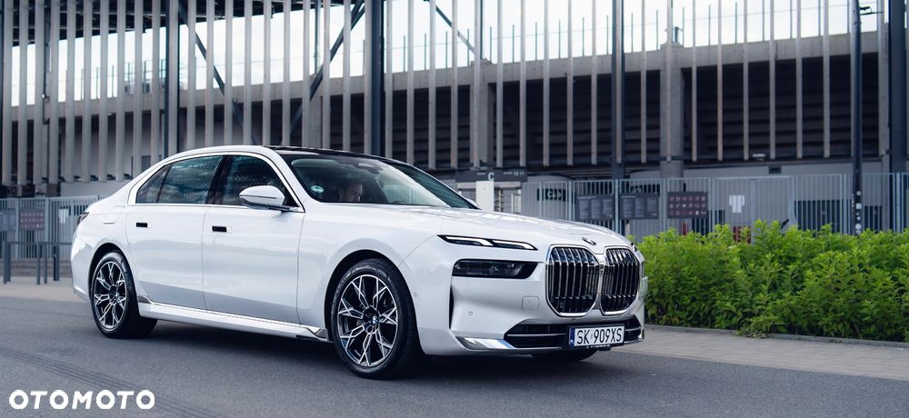 BMW Seria 7 730d xDrive mHEV - 7