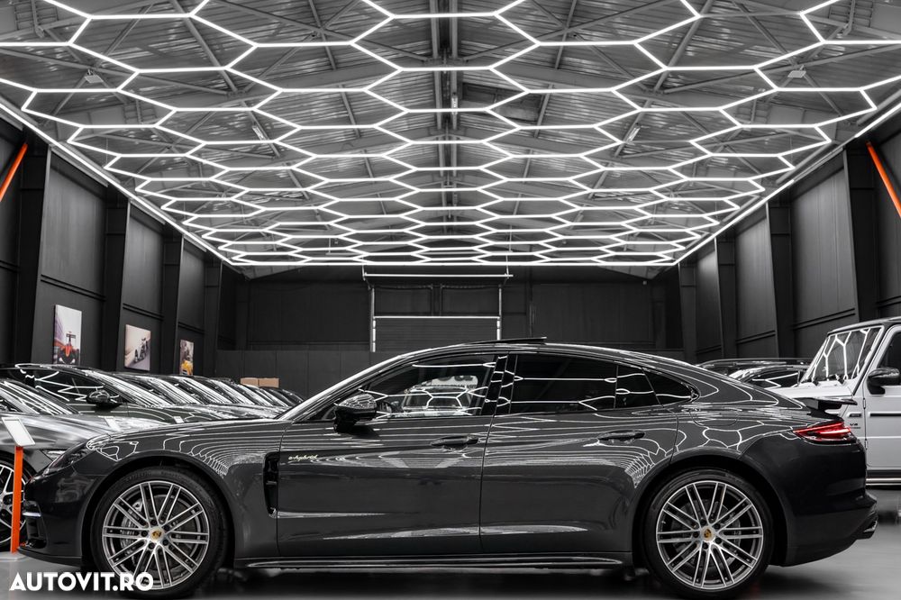 Porsche Panamera 4 E-Hybrid - 31