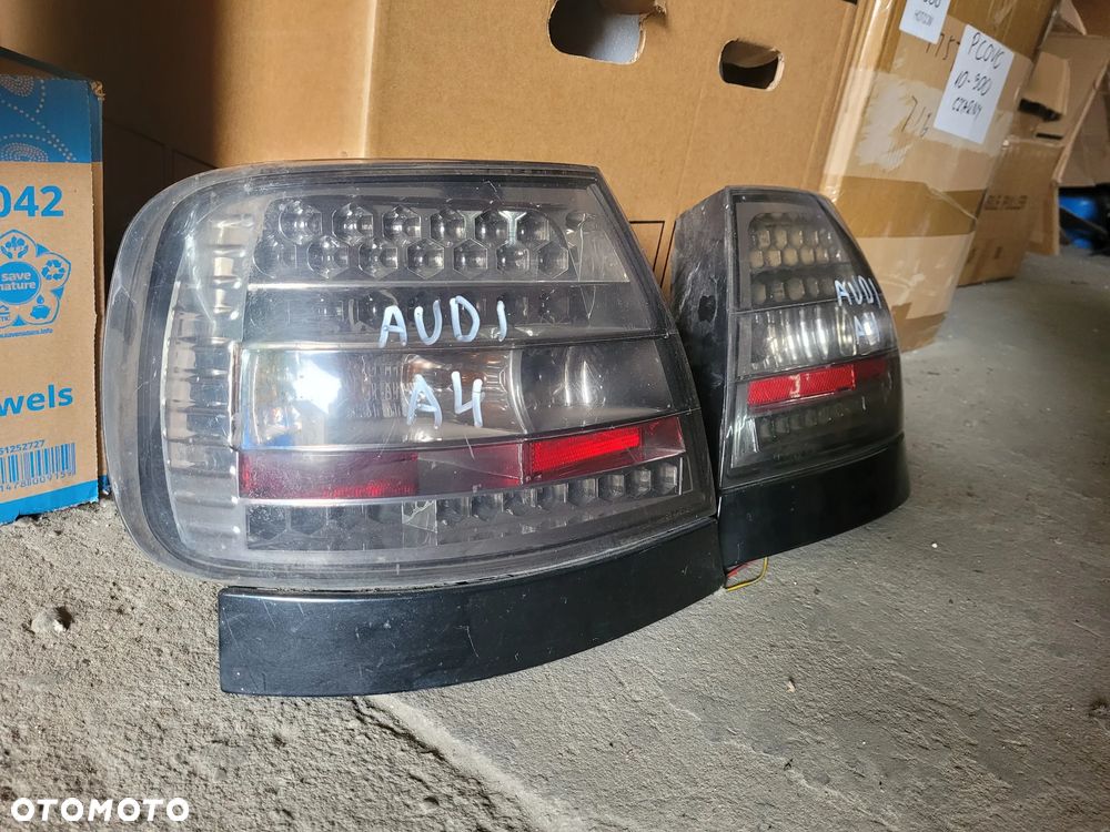 Lampy tylne audi a4b5 - 2