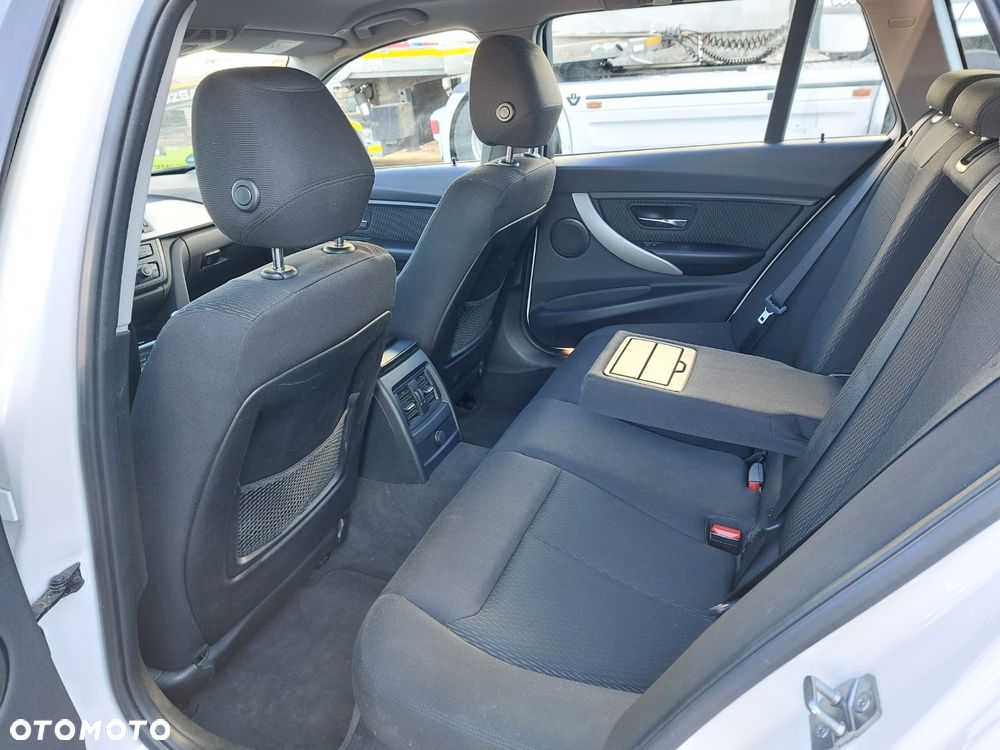 BMW Seria 3 - 12