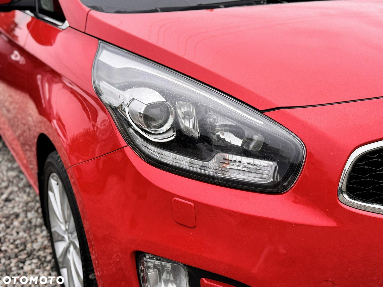 Kia Carens 1.6 GDI XL 7os - 12