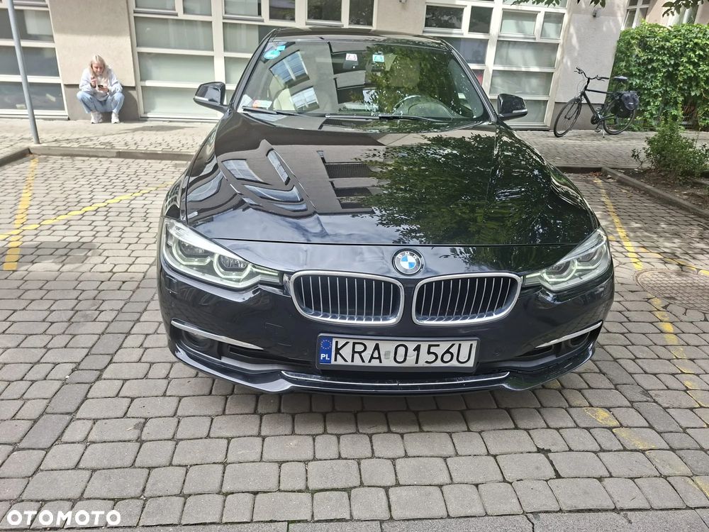 BMW Seria 3 320d Luxury Line - 2