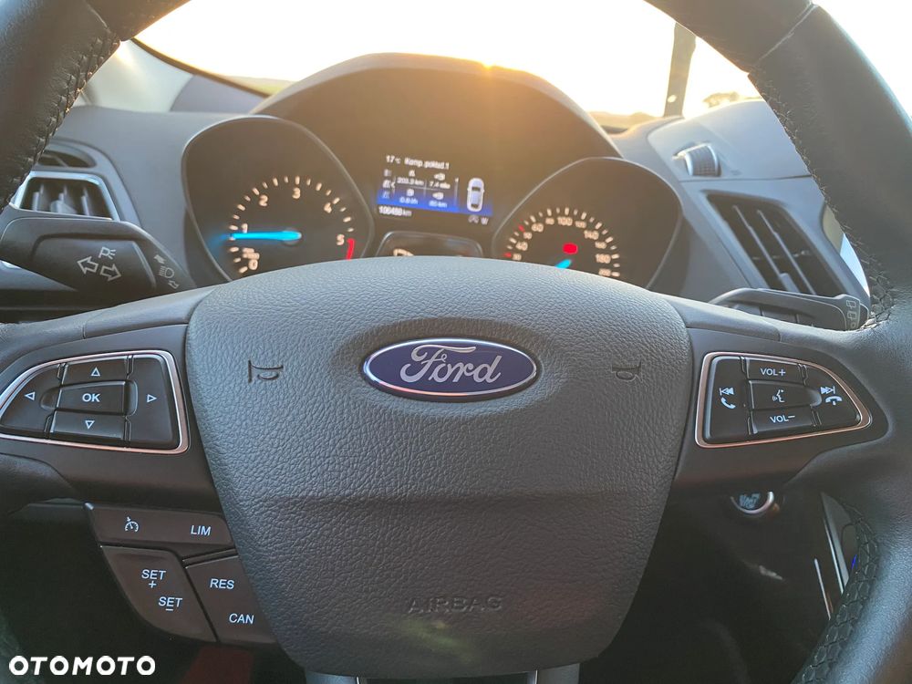 Ford Kuga - 20