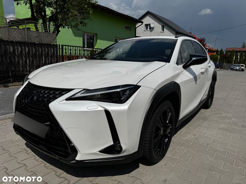 Lexus UX - 3