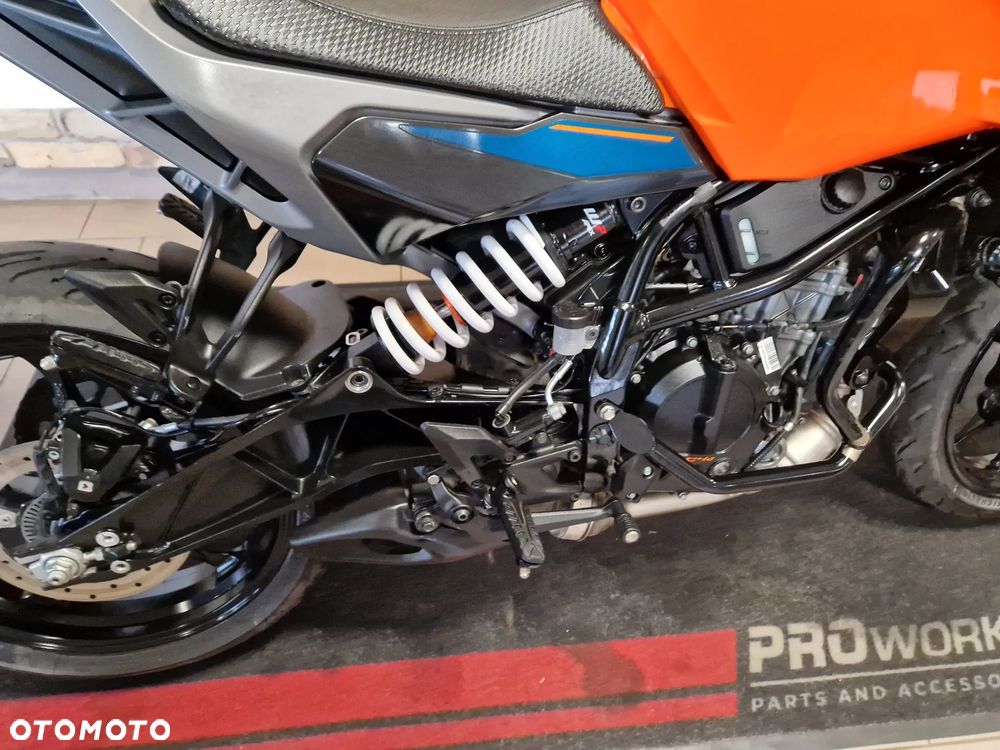 KTM Duke 125 - 35