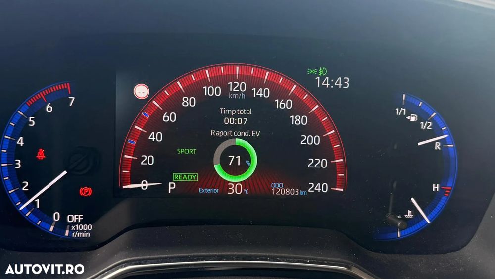 Toyota Corolla Sedan 1.8 HSD Dynamic Plus - 19