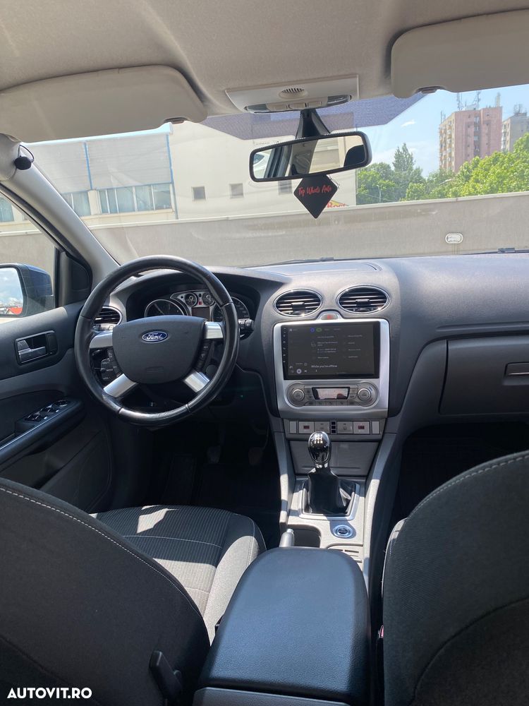 Ford Focus 1.6 TDCI DPF Titanium - 8