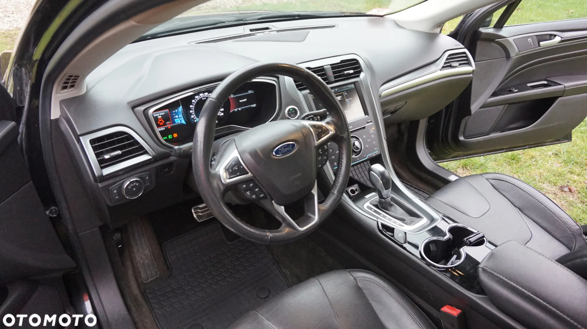 Ford Fusion 2.0 EcoBoost Titanium - 16